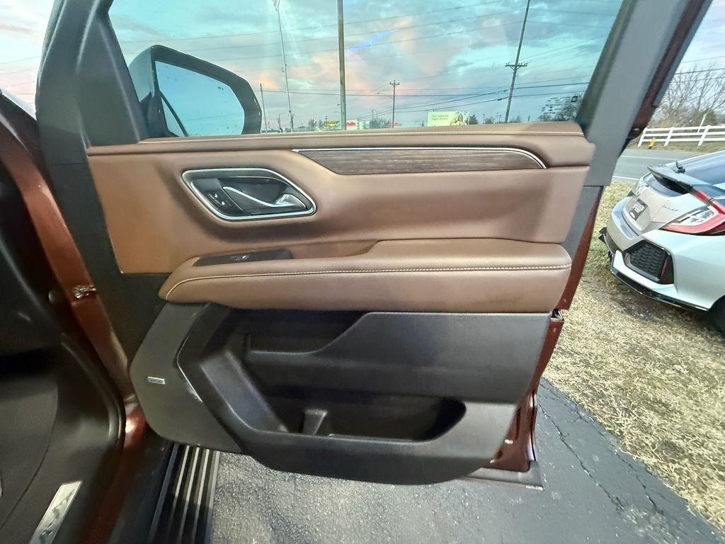 Chevrolet Suburban High Country 4WD 2023