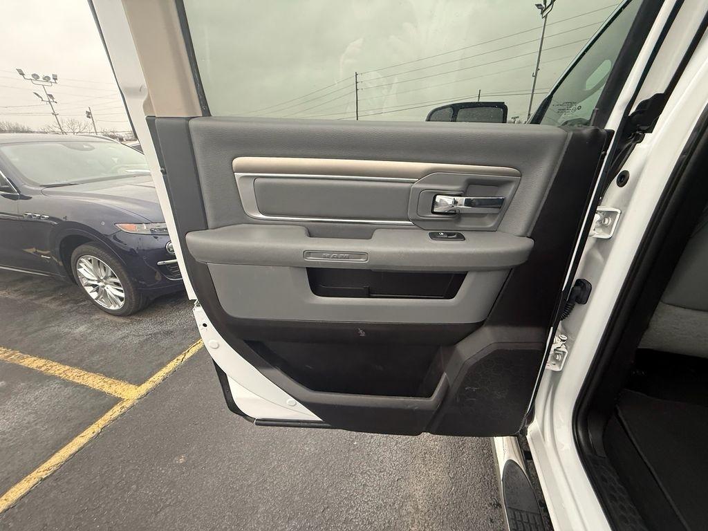 RAM 2500 SLT Crew Cab SWB 4WD 2018