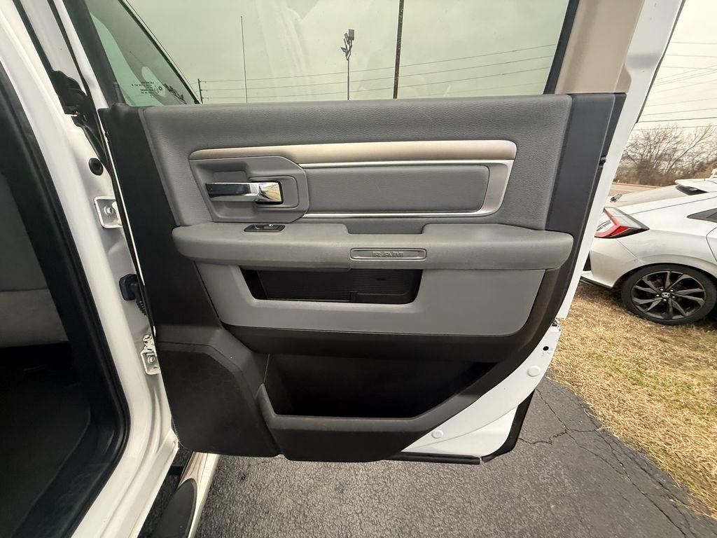 RAM 2500 SLT Crew Cab SWB 4WD 2018