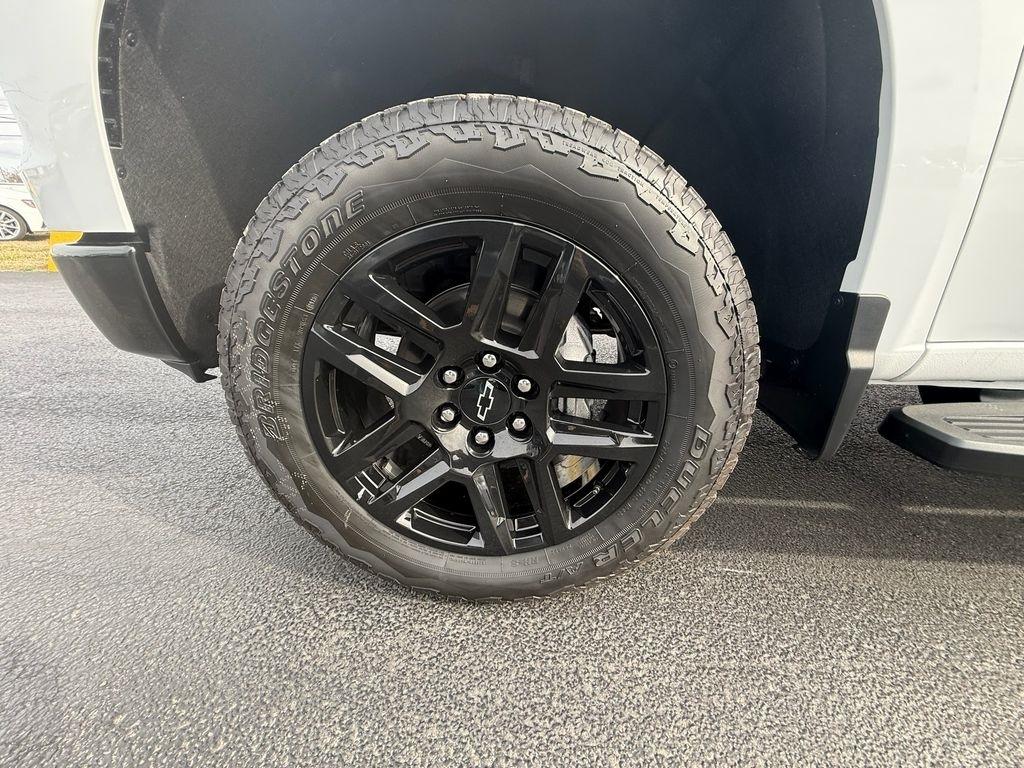 Chevrolet Silverado 1500 High Country Crew Cab 4WD 2026