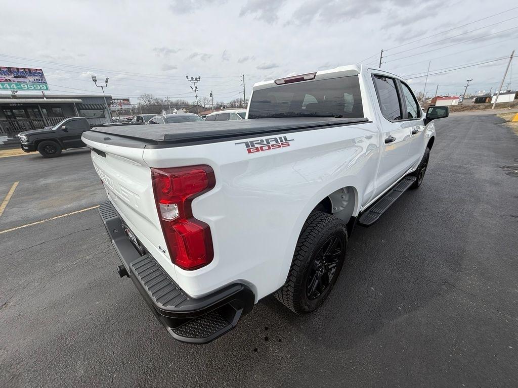 Chevrolet Silverado 1500 LT Trail Boss Crew Cab 4WD 2026