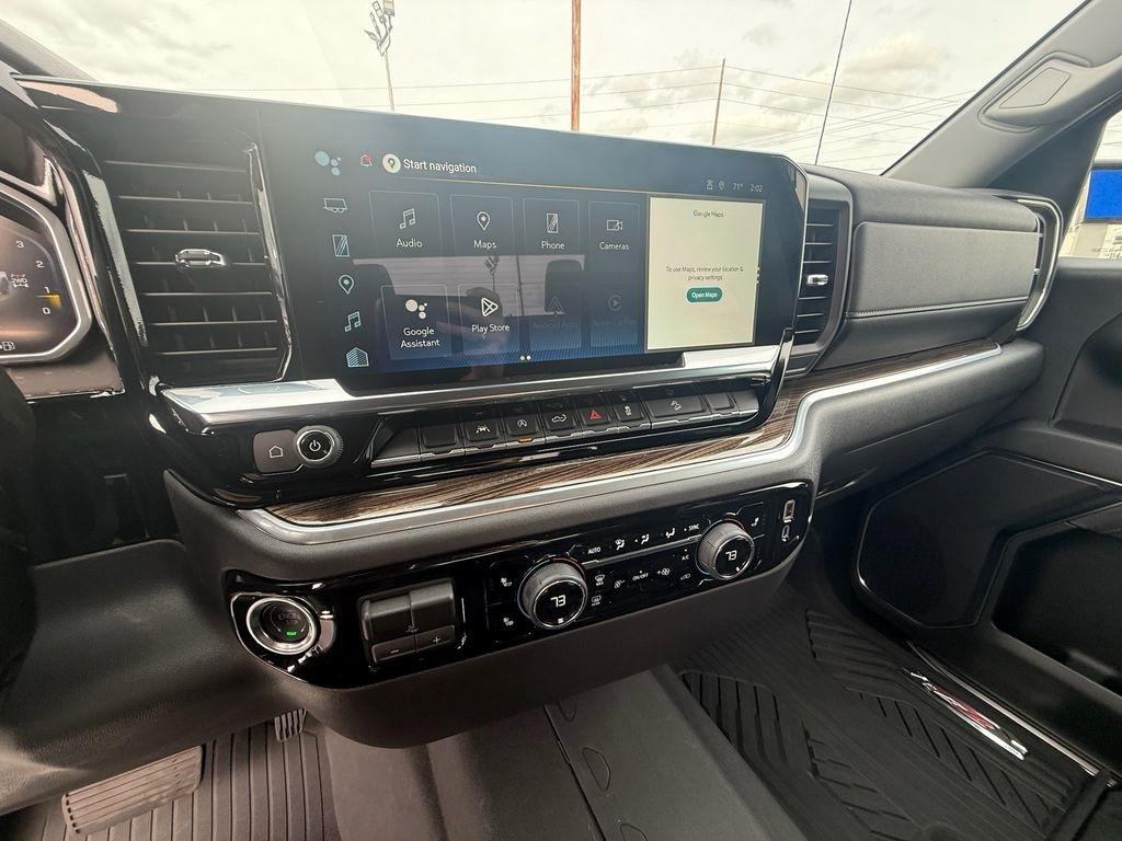 Chevrolet Silverado 1500 LT Trail Boss Crew Cab 4WD 2026