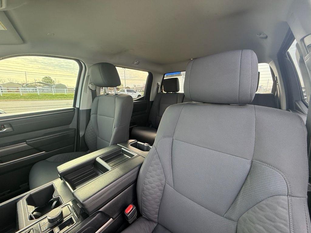 Toyota Tundra SR5 CrewMax 4WD 2023