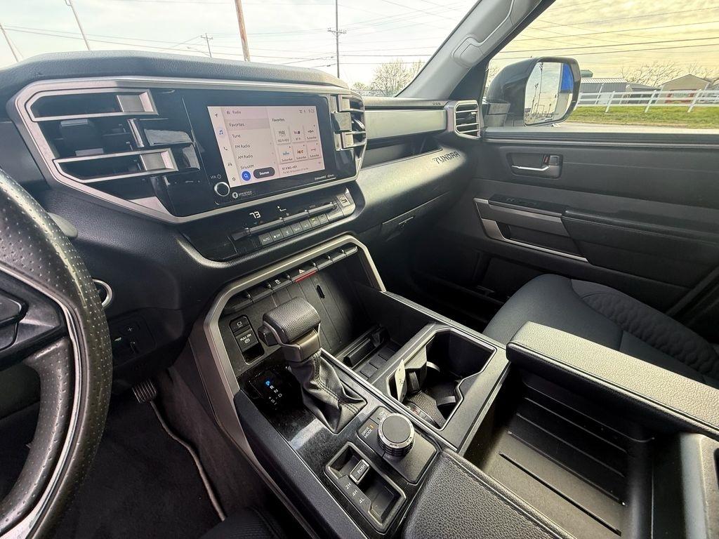 Toyota Tundra SR5 CrewMax 4WD 2023