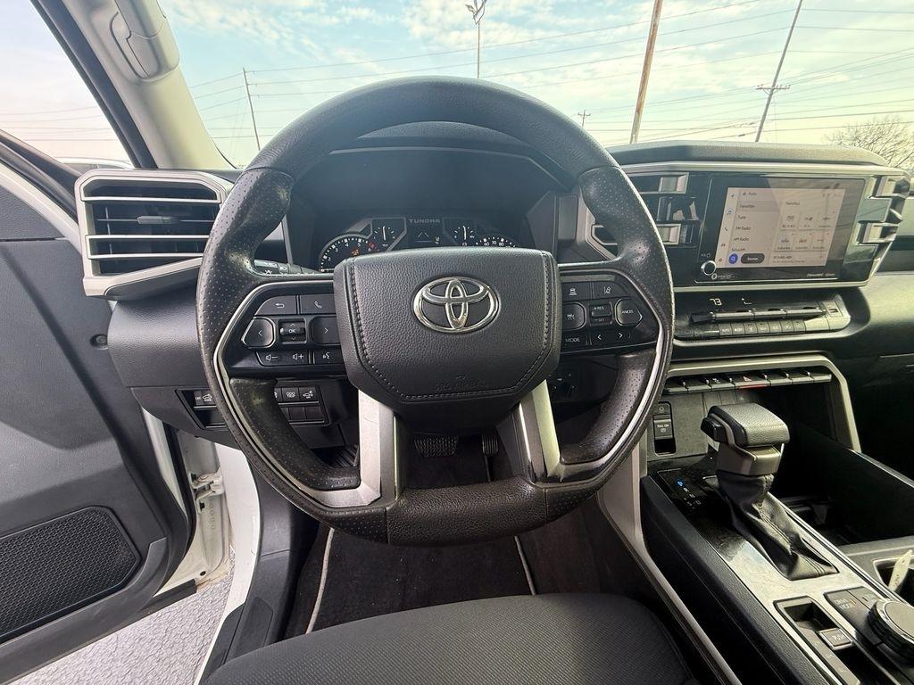 Toyota Tundra SR5 CrewMax 4WD 2023