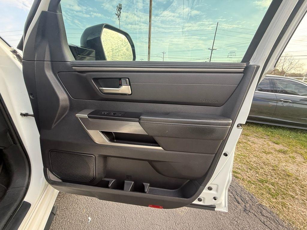 Toyota Tundra SR5 CrewMax 4WD 2023