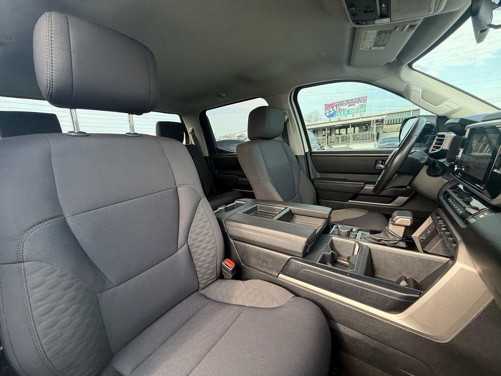 Toyota Tundra SR5 CrewMax 4WD 2023