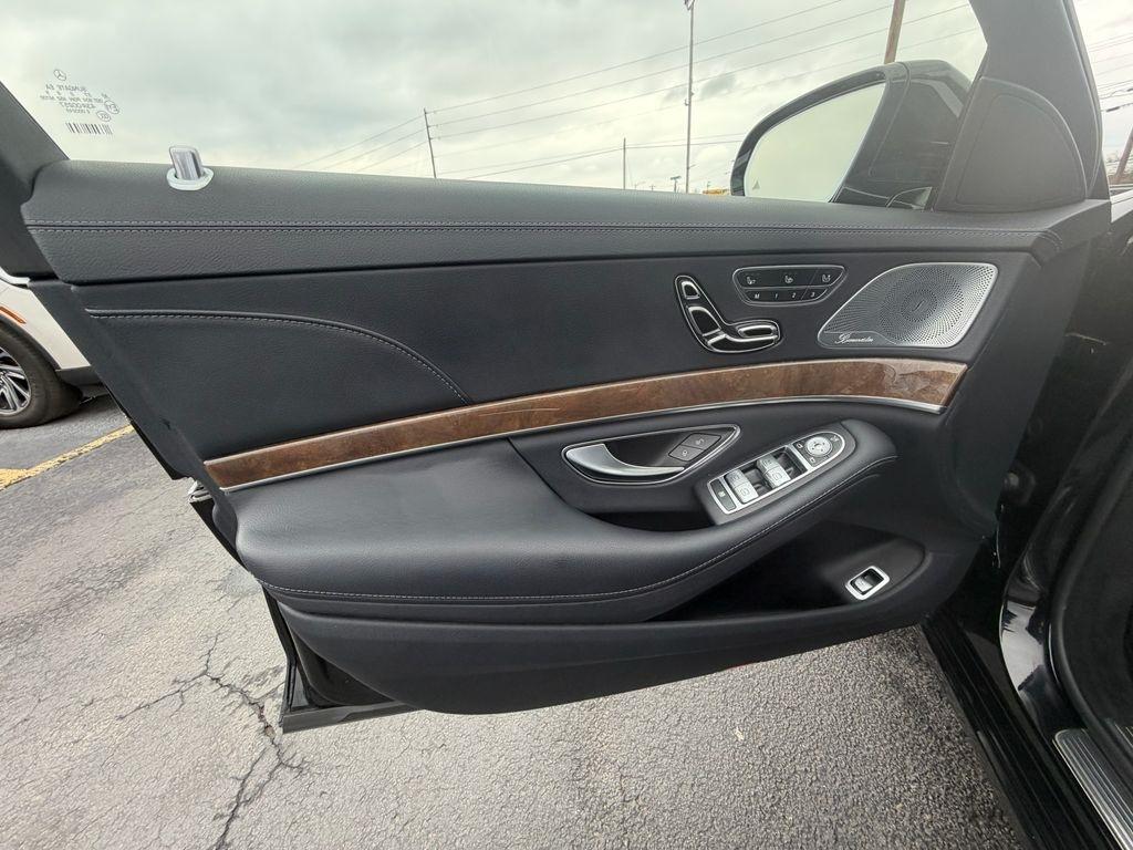 Mercedes-Benz S-Class S550 4MATIC 2016