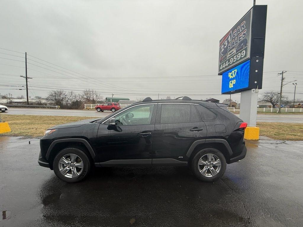 Toyota RAV4 Hybrid XLE 2024