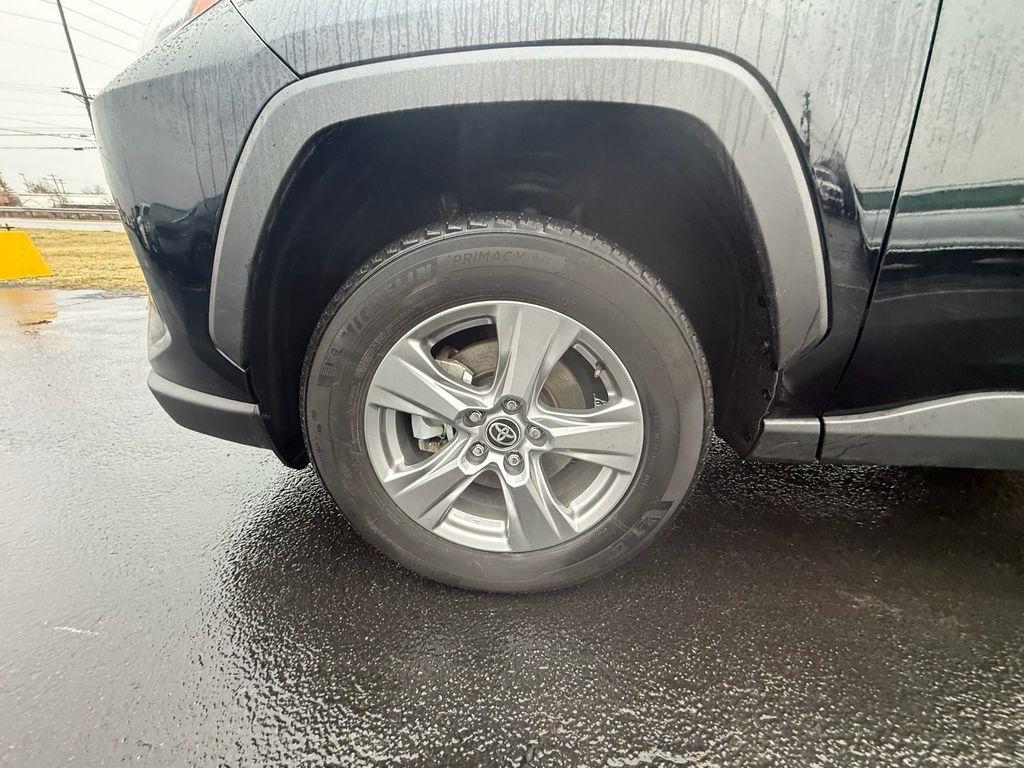 Toyota RAV4 Hybrid XLE 2024