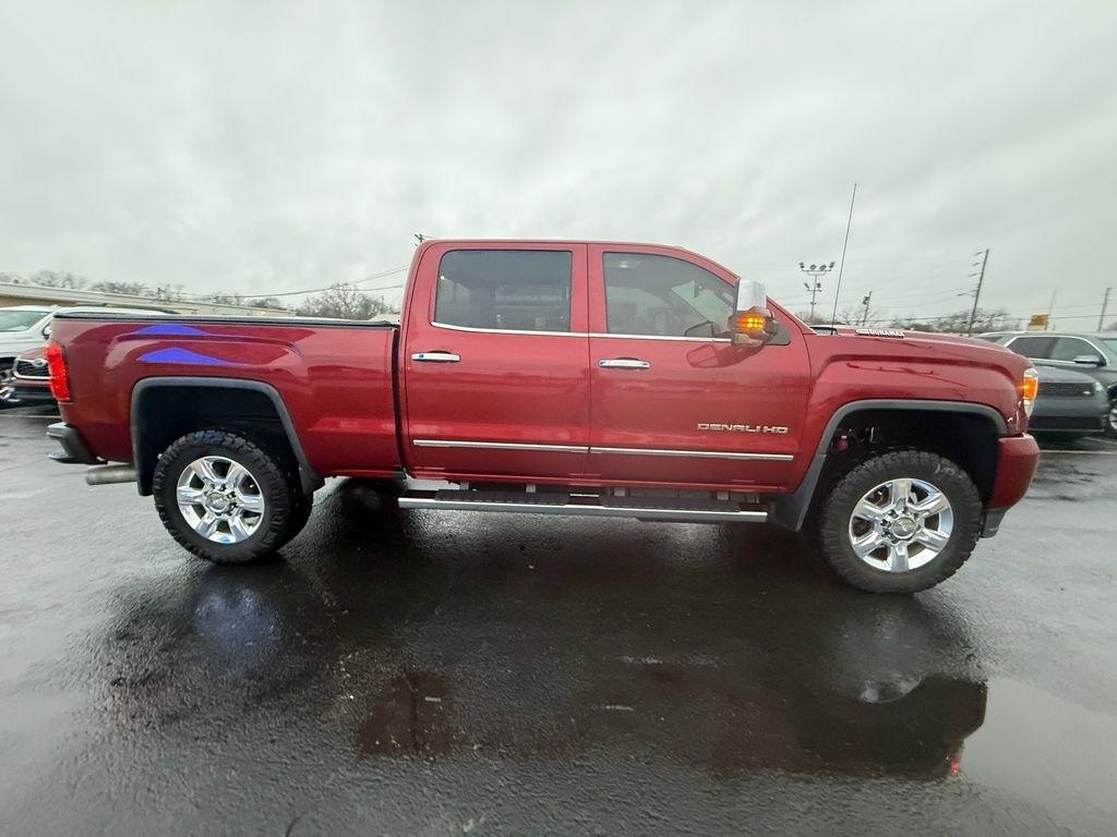 GMC Sierra 2500HD Denali Crew Cab 4WD 2018