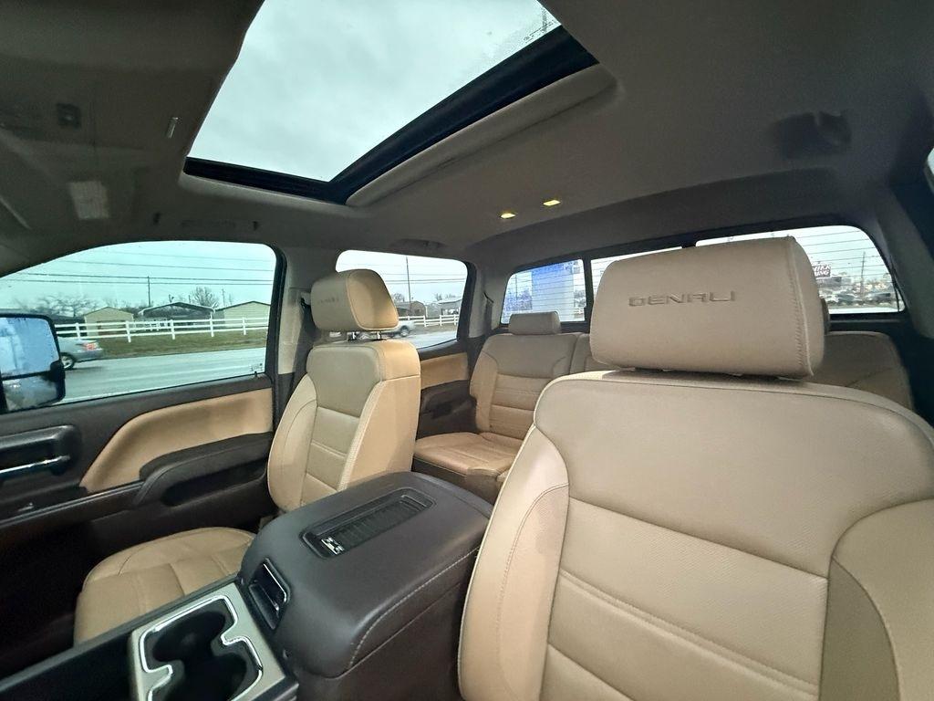 GMC Sierra 2500HD Denali Crew Cab 4WD 2018