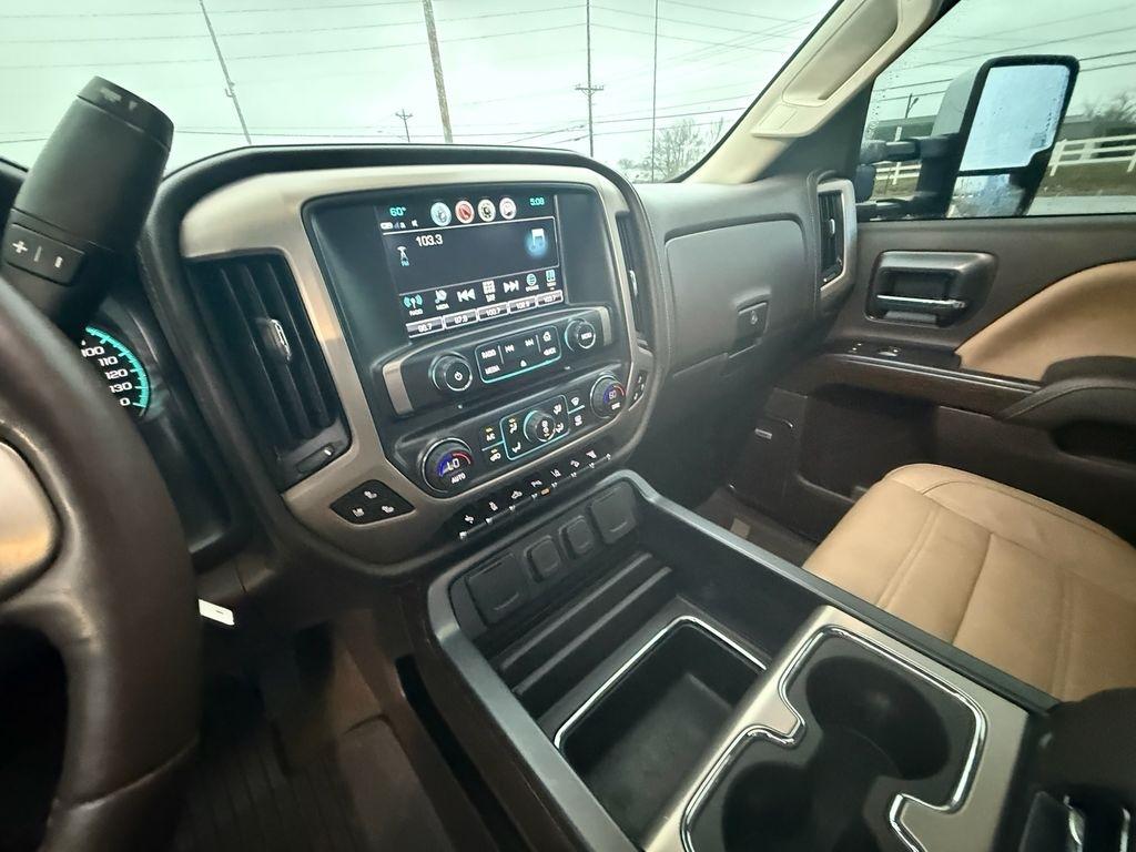 GMC Sierra 2500HD Denali Crew Cab 4WD 2018