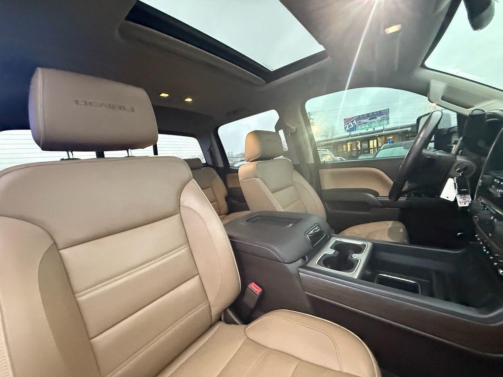 GMC Sierra 2500HD Denali Crew Cab 4WD 2018