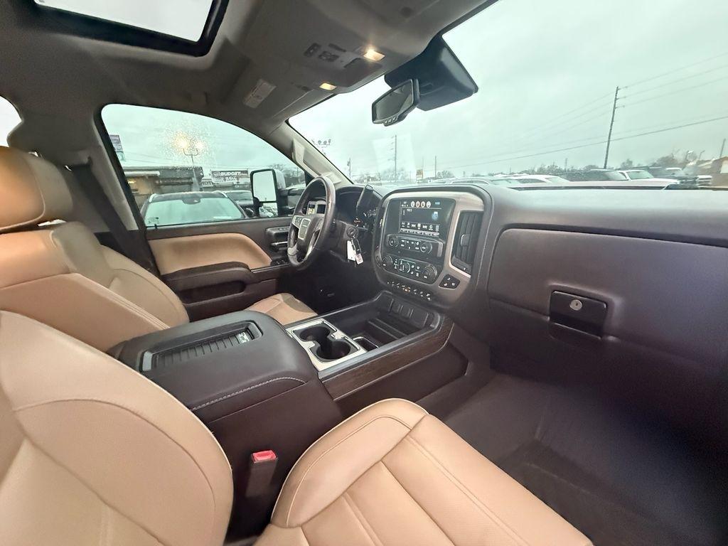 GMC Sierra 2500HD Denali Crew Cab 4WD 2018