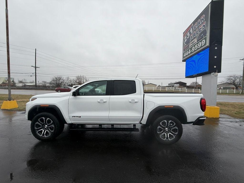 GMC Canyon AT4 Crew Cab 4WD 2023