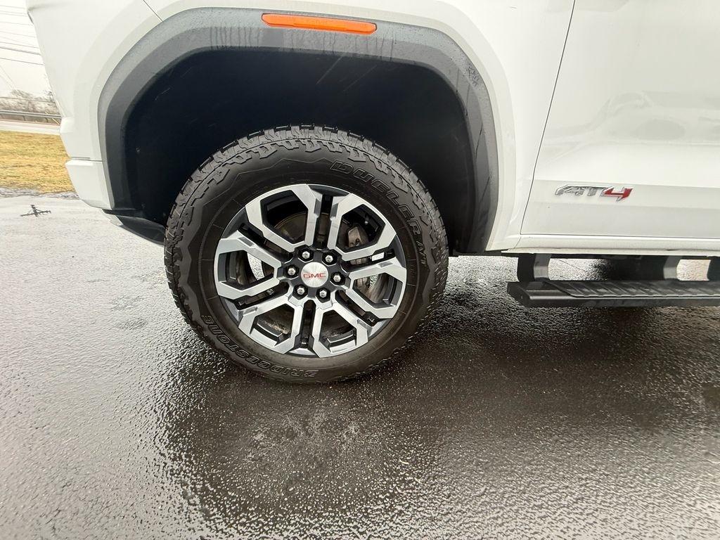 GMC Canyon AT4 Crew Cab 4WD 2023