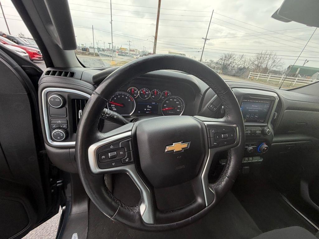 Chevrolet Silverado 1500 LT Crew Cab 2WD 2021