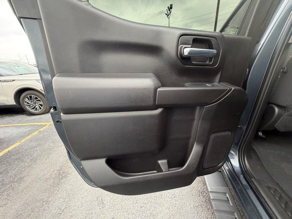 Chevrolet Silverado 1500 LT Crew Cab 2WD 2021