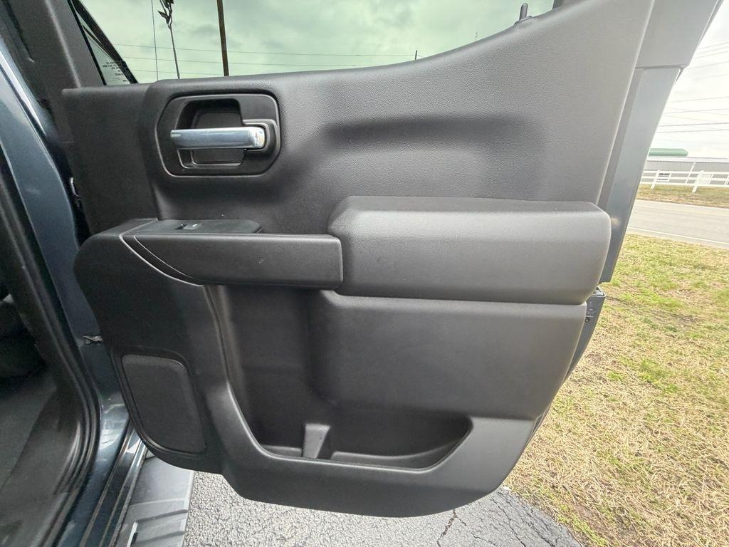 Chevrolet Silverado 1500 LT Crew Cab 2WD 2021