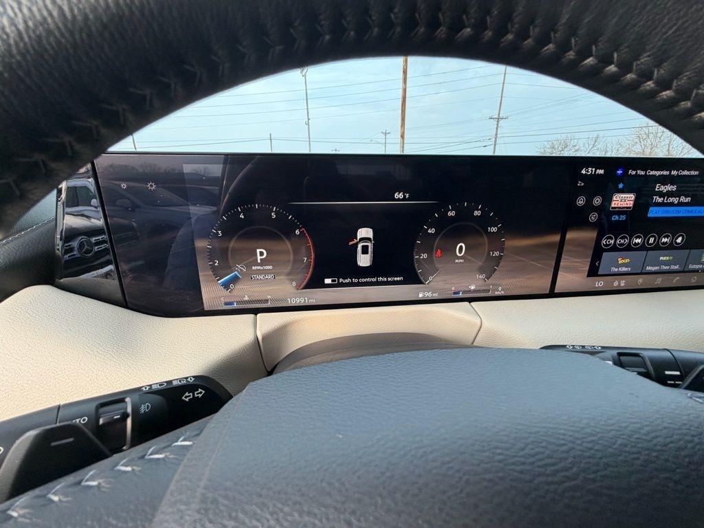 Nissan Armada Platinum 2025