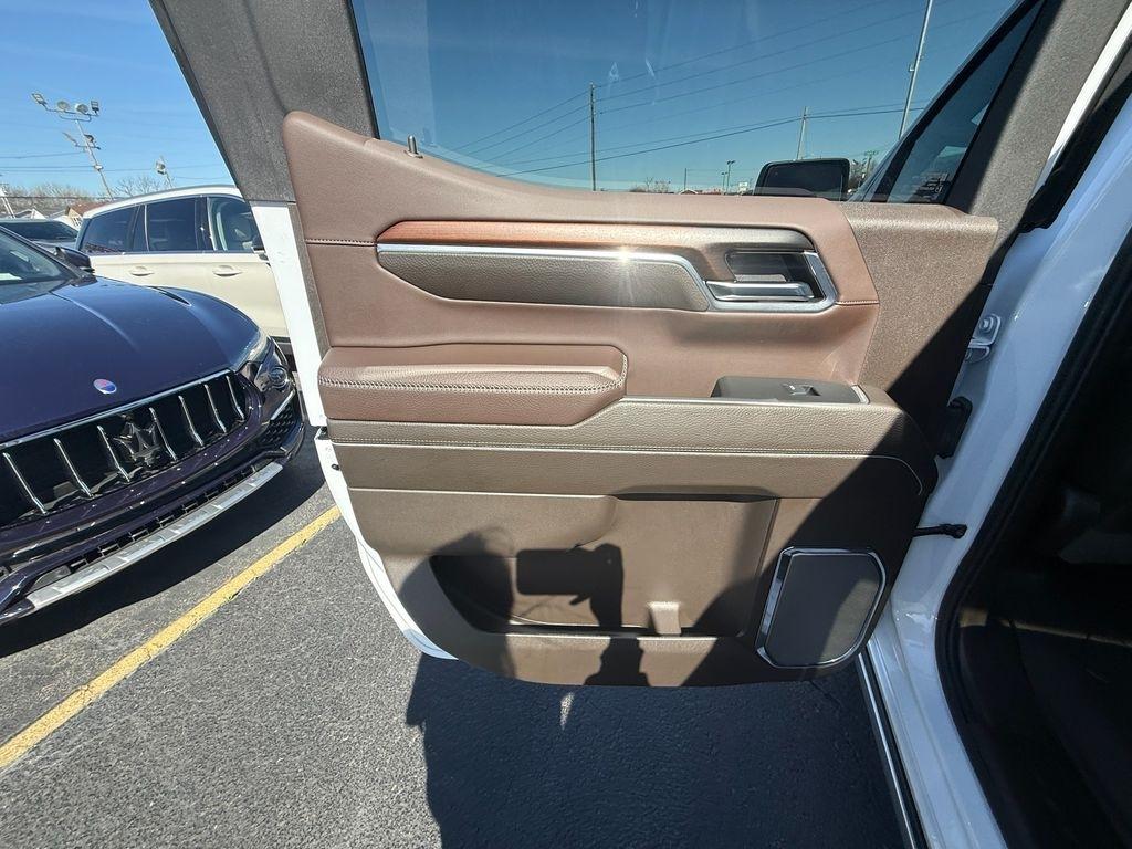 GMC Sierra 1500 Denali Crew Cab Short Box 4WD 2024