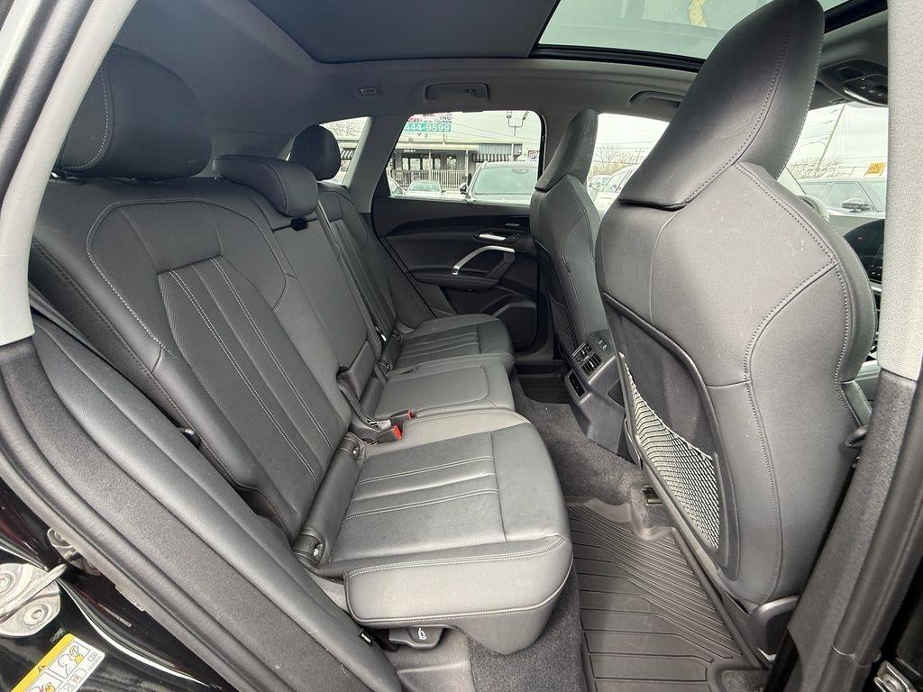 Audi Q5 2.0T Premium Plus quattro 2025