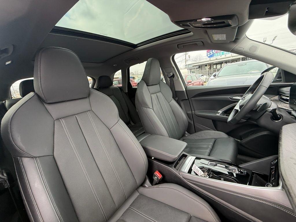 Audi Q5 2.0T Premium Plus quattro 2025