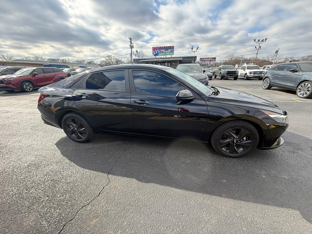 Hyundai Elantra SEL 2022