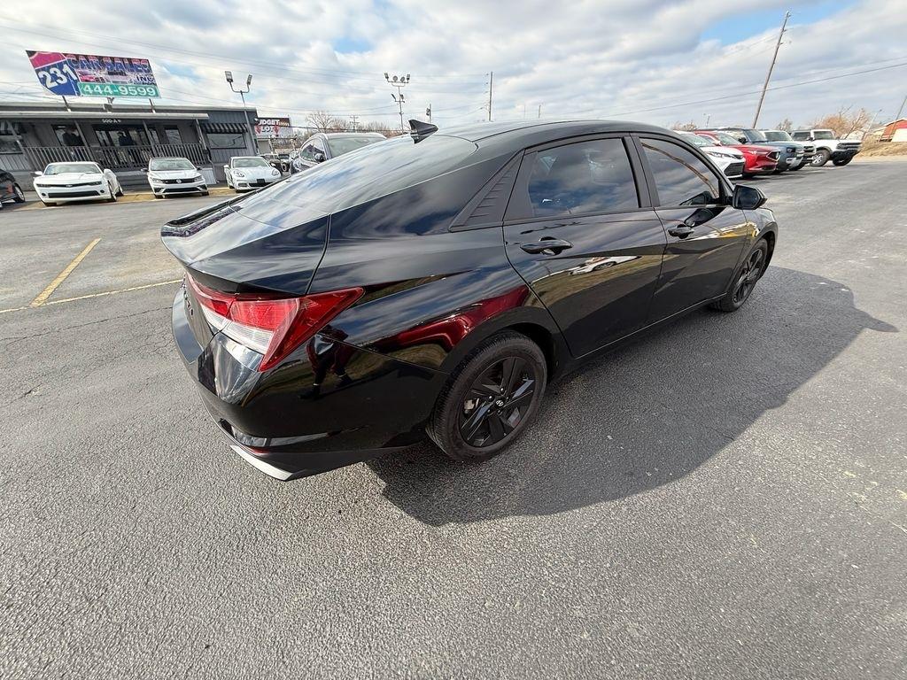 Hyundai Elantra SEL 2022