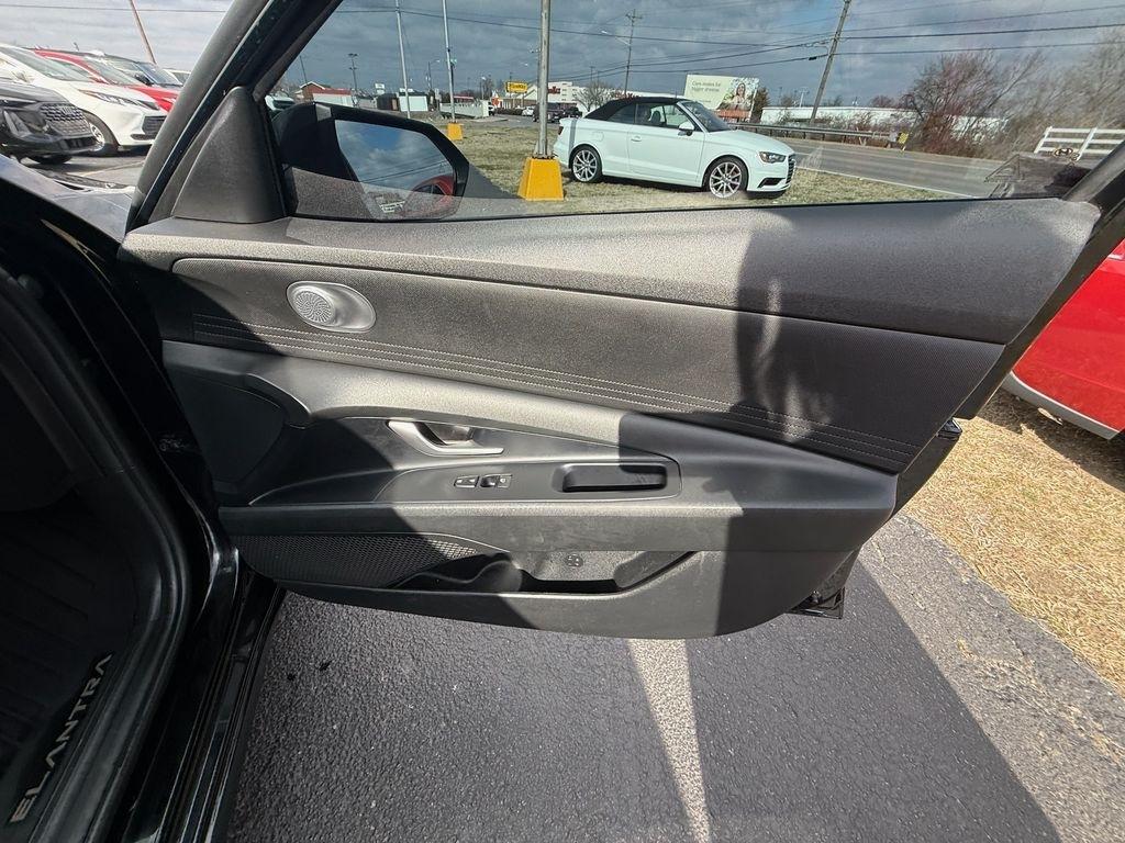 Hyundai Elantra SEL 2022