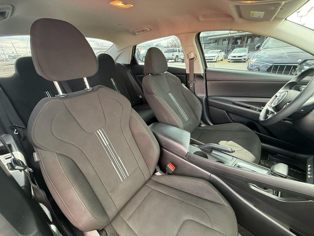 Hyundai Elantra SEL 2022