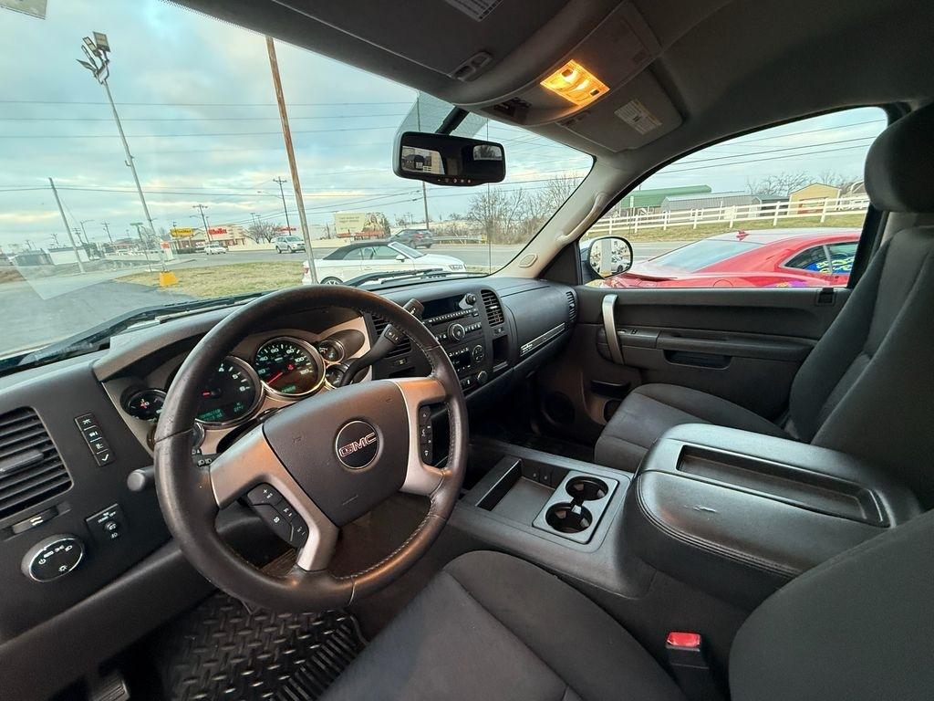 GMC Sierra 1500 SLE Crew Cab 2WD 2013