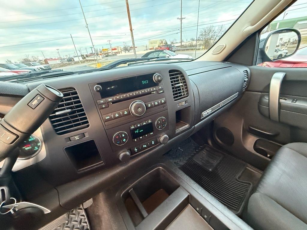 GMC Sierra 1500 SLE Crew Cab 2WD 2013