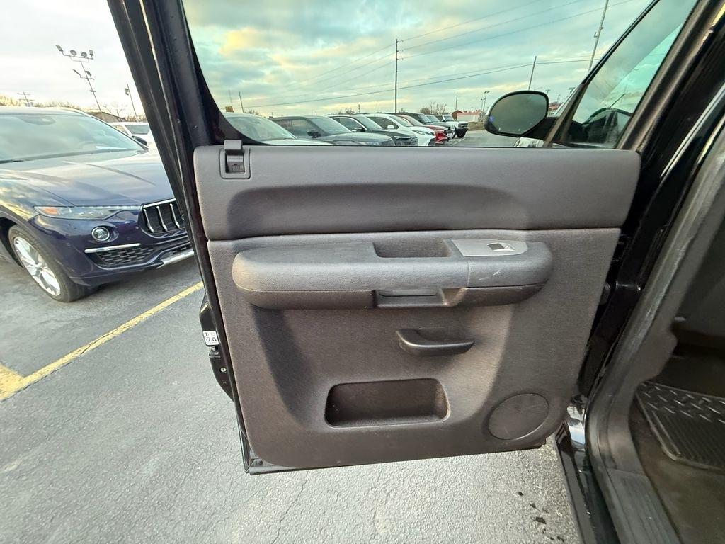 GMC Sierra 1500 SLE Crew Cab 2WD 2013