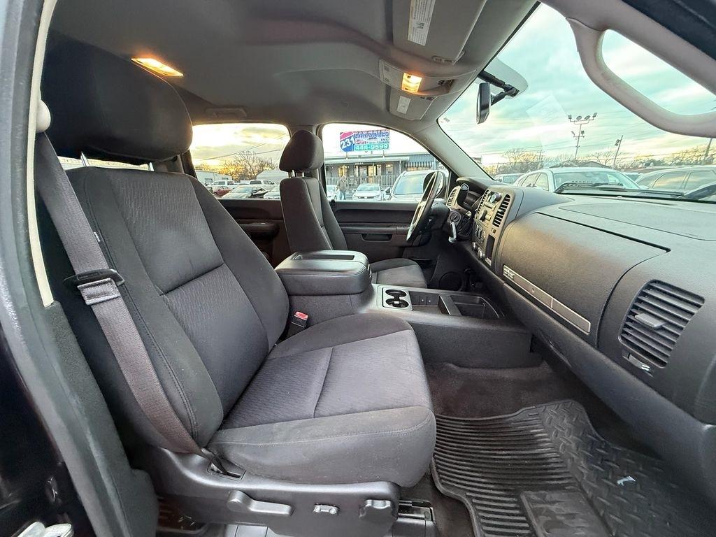 GMC Sierra 1500 SLE Crew Cab 2WD 2013