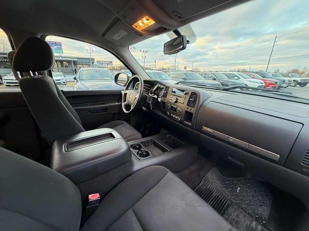 GMC Sierra 1500 SLE Crew Cab 2WD 2013