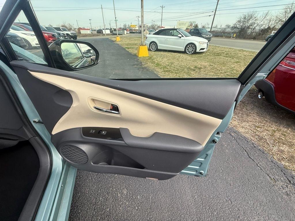 Toyota Prius Two Eco 2017