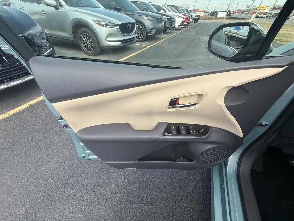 Toyota Prius Two Eco 2017