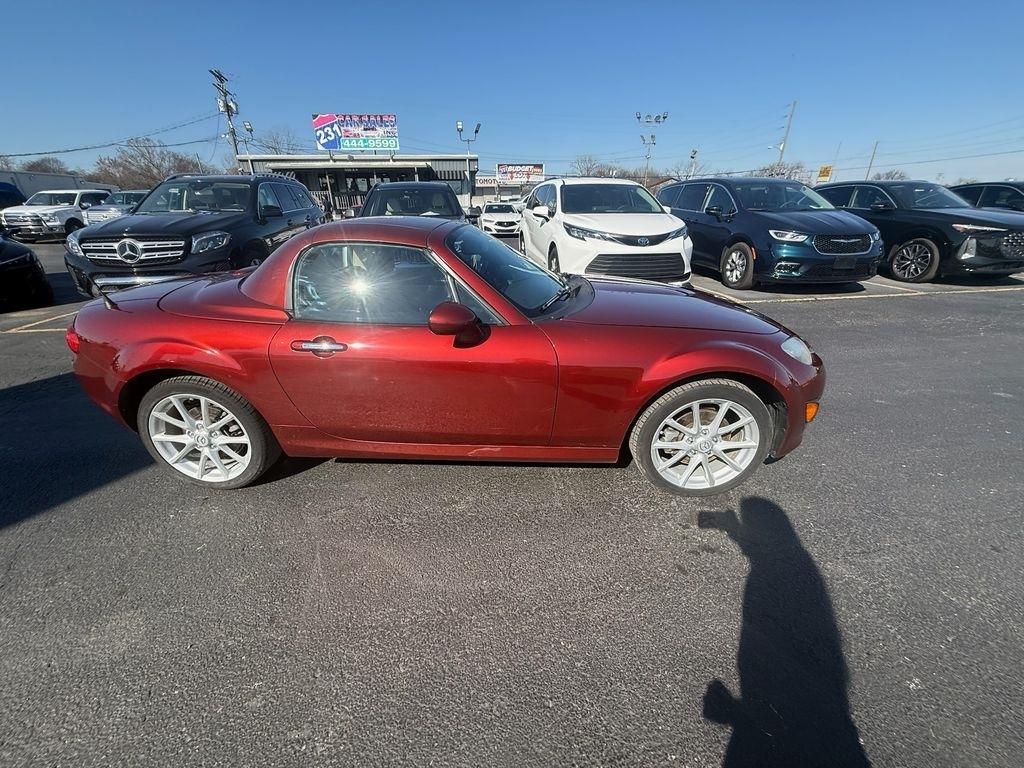 Mazda MX-5 Miata Grand Touring 2011