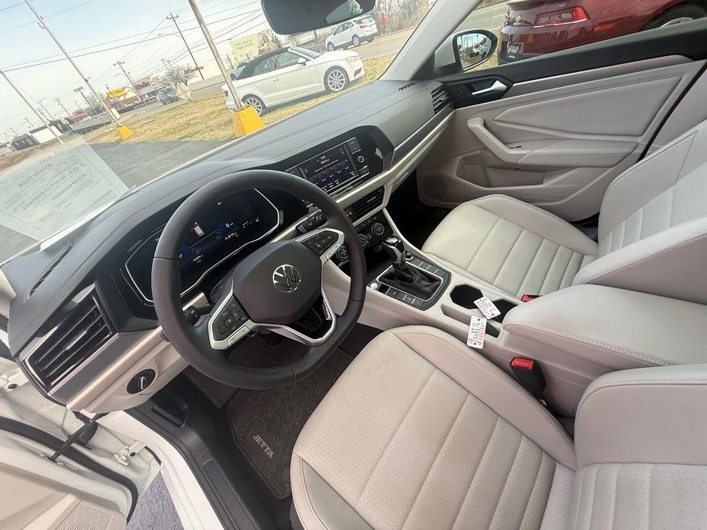 Volkswagen Jetta SE 2024