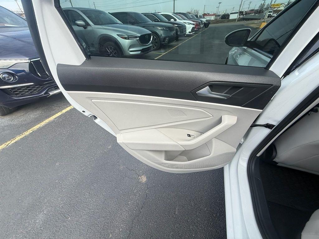 Volkswagen Jetta SE 2024