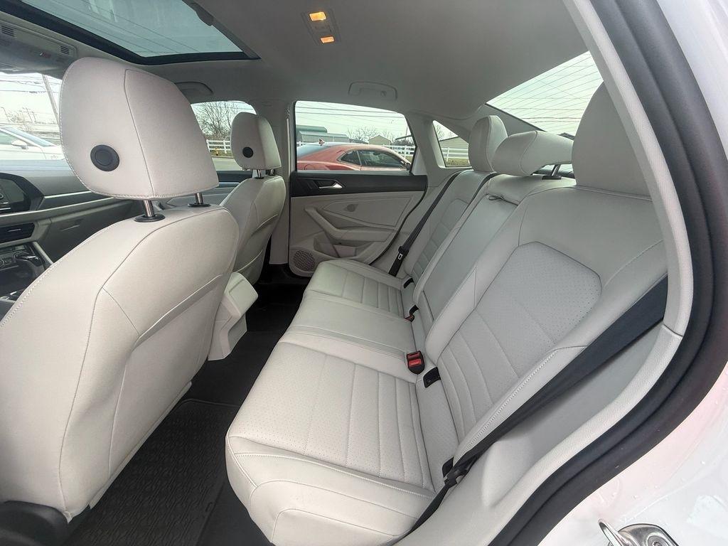 Volkswagen Jetta SE 2024