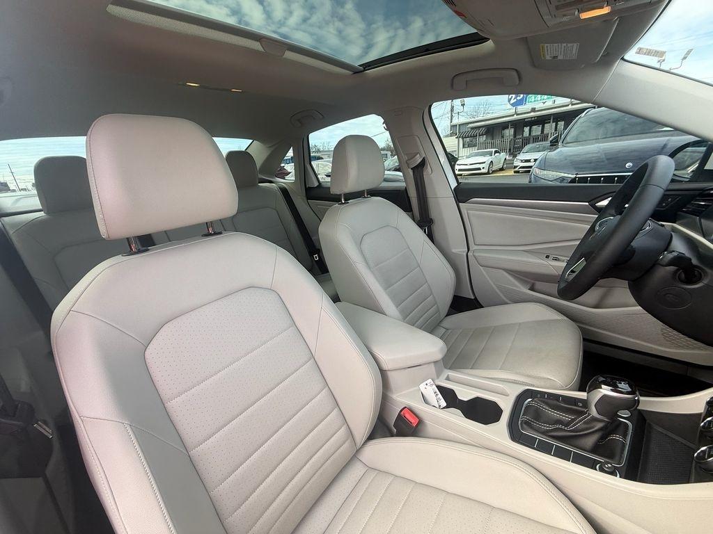 Volkswagen Jetta SE 2024