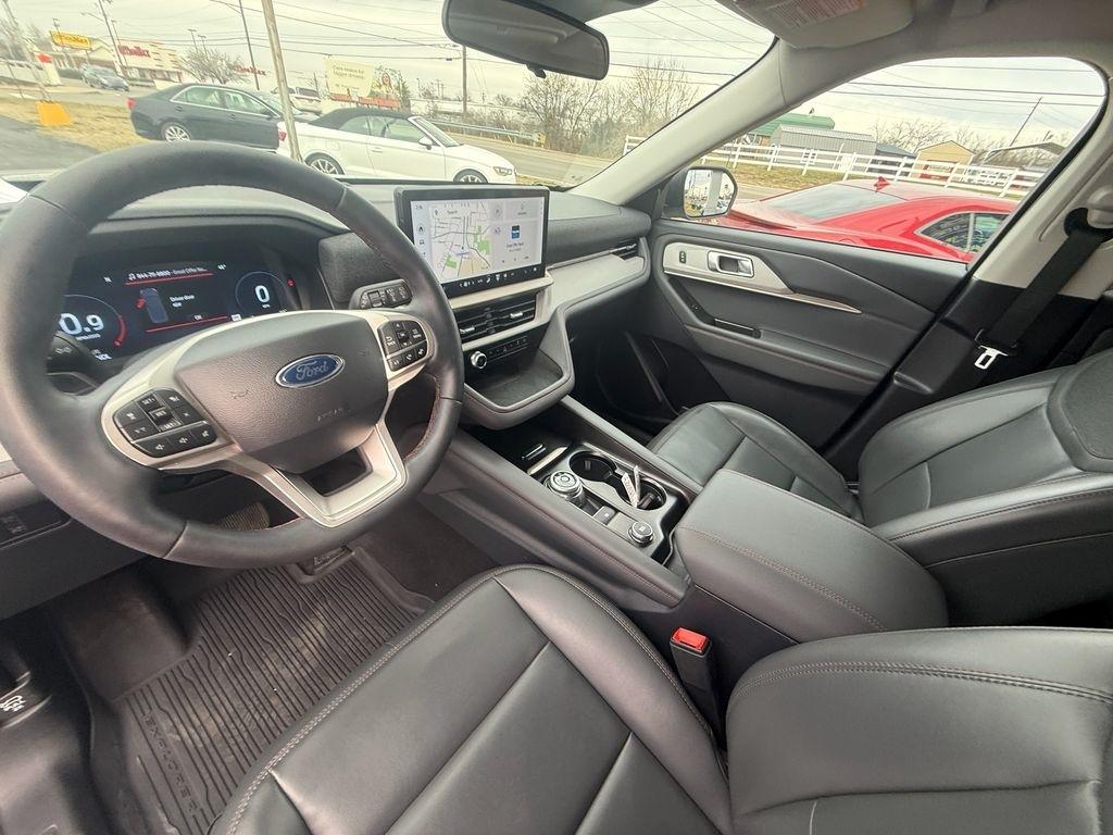 Ford Explorer Active 2025