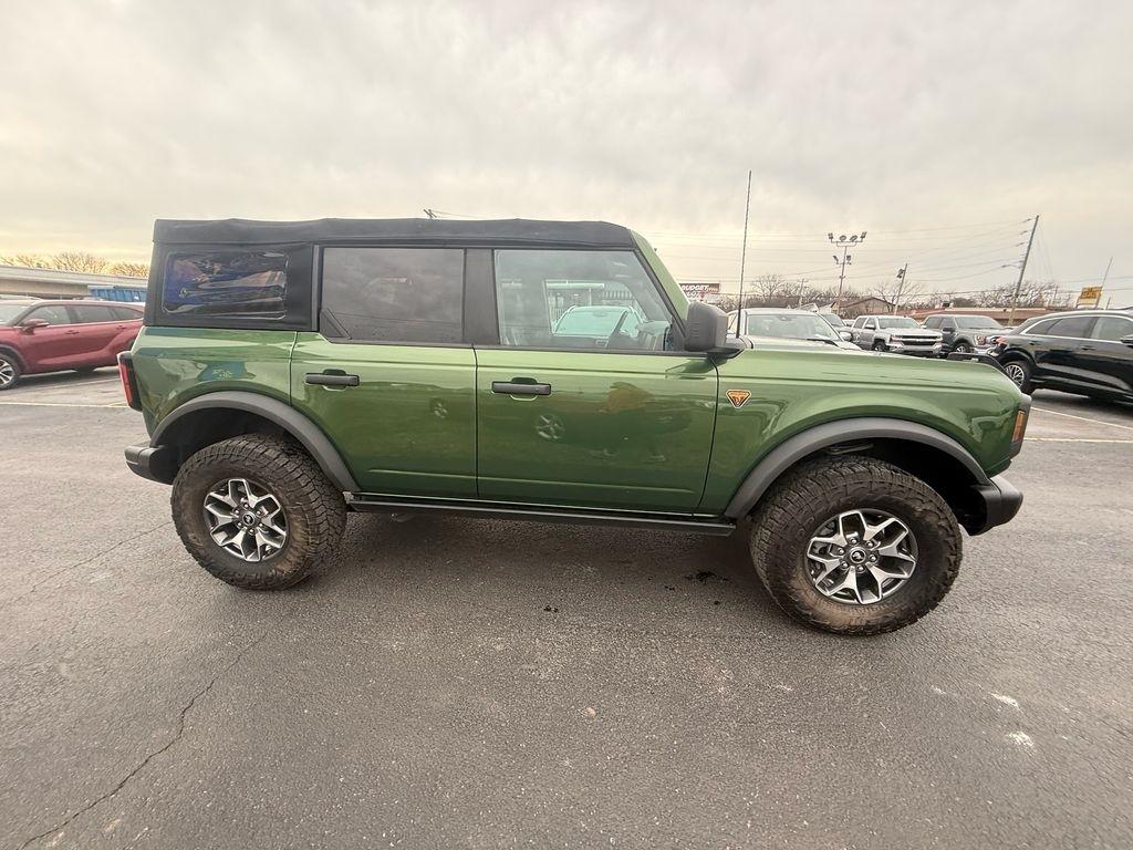 Ford Bronco Base 4-Door w/Advanced 2022
