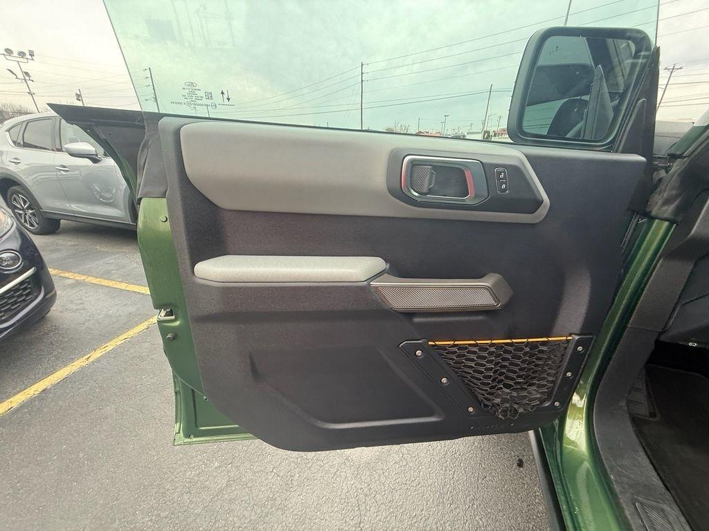 Ford Bronco Base 4-Door w/Advanced 2022