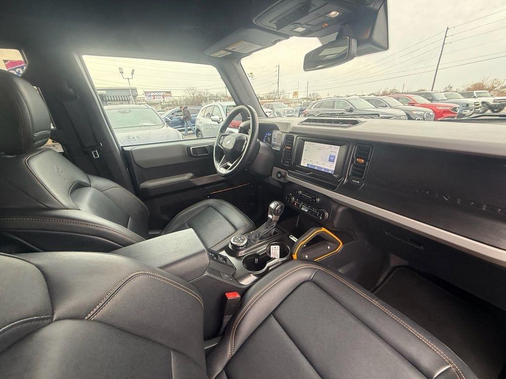 Ford Bronco Base 4-Door w/Advanced 2022