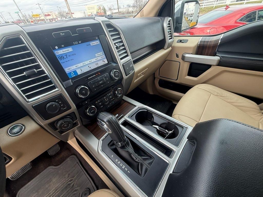 Ford F-150 Lariat SuperCrew 5.5-ft. Bed 4WD 2016