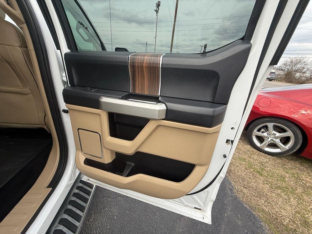 Ford F-150 Lariat SuperCrew 5.5-ft. Bed 4WD 2016